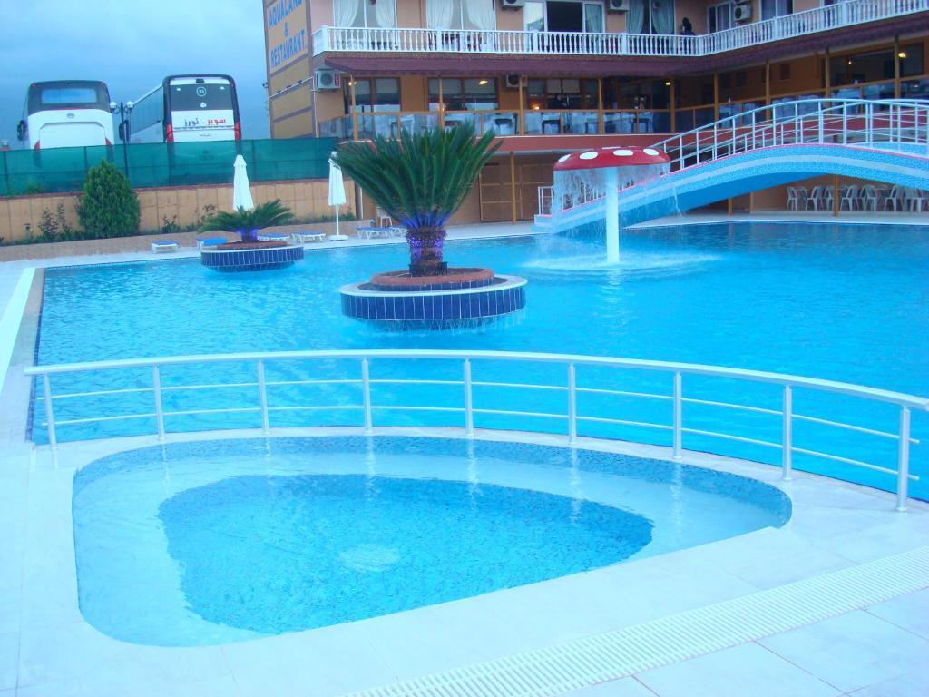 Club Casmin Hotel อิสเกนเดรุน ภายนอก รูปภาพ